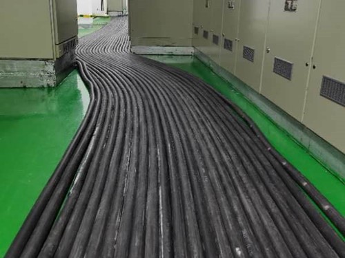 金沙如何根据理论计算公式计算温度对特定电压测量结果的影响？