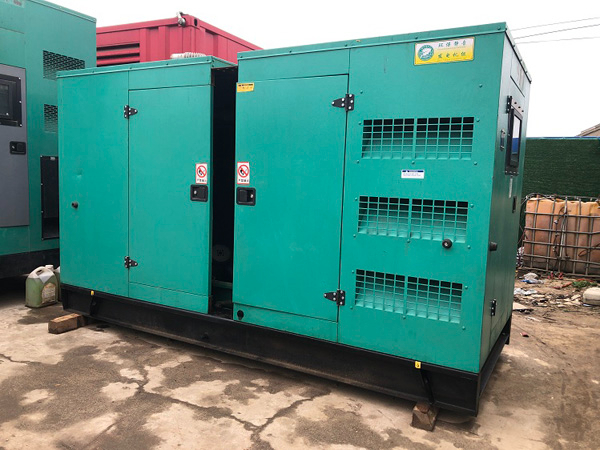 金沙怎样合理控制磷酸铁锂蓄电池的充放电倍率以延长其使用寿命？